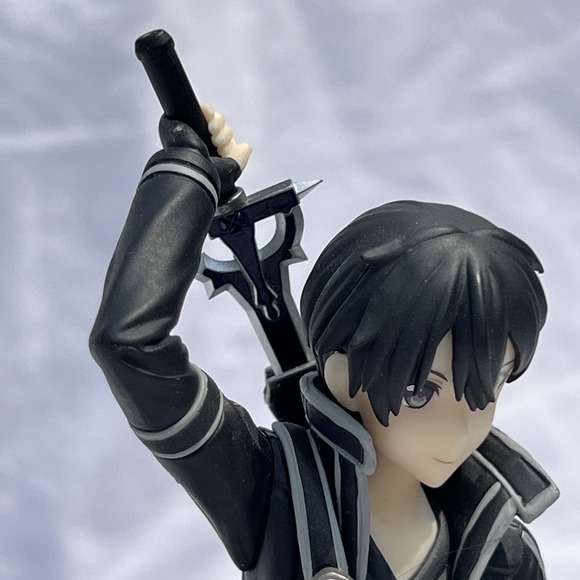 Sword Art Online Kirito Pop Up Parade Figure Anime Collectable Green Crunchyroll - Picture 13 of 16